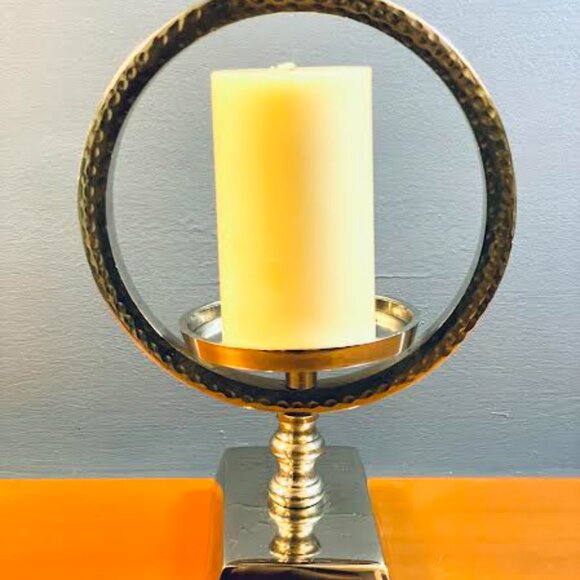 Beautiful Silverplate Circular Hammered Candle Holder, Centerpiece Candle Holder - Picture 4 of 12